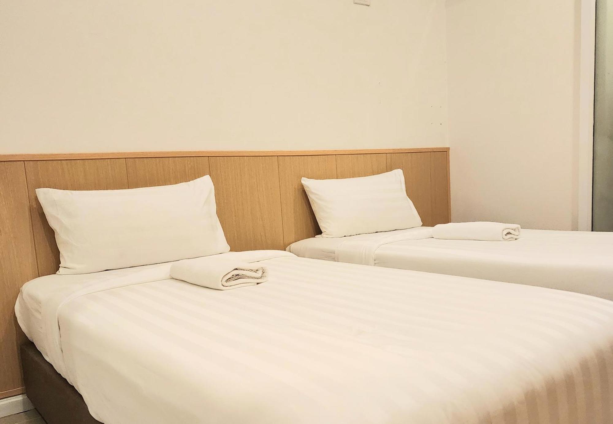 Morn-Ing Hostel Бангкок Экстерьер фото